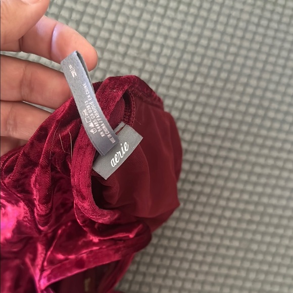 A2 By Aerosoles Red and Cream Lace Bras - Picture 4 of 8